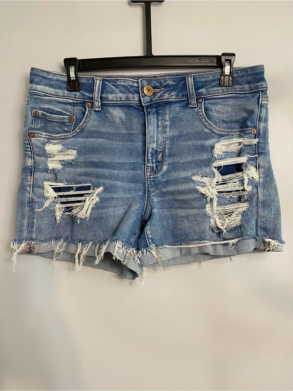 American Eagle MIDI Distressed Blue Shorts Women’s Size 14